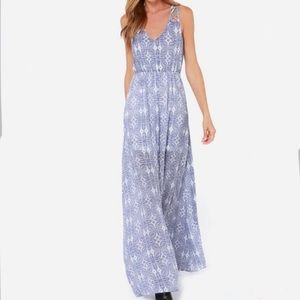 Lulu’s Sew Into You Blue Paisley Open Back Patterned Maxi Dress